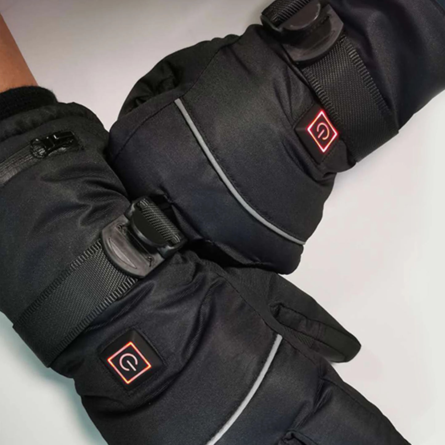 USB Heated Ski Gloves – Rechargeable & Adjustable